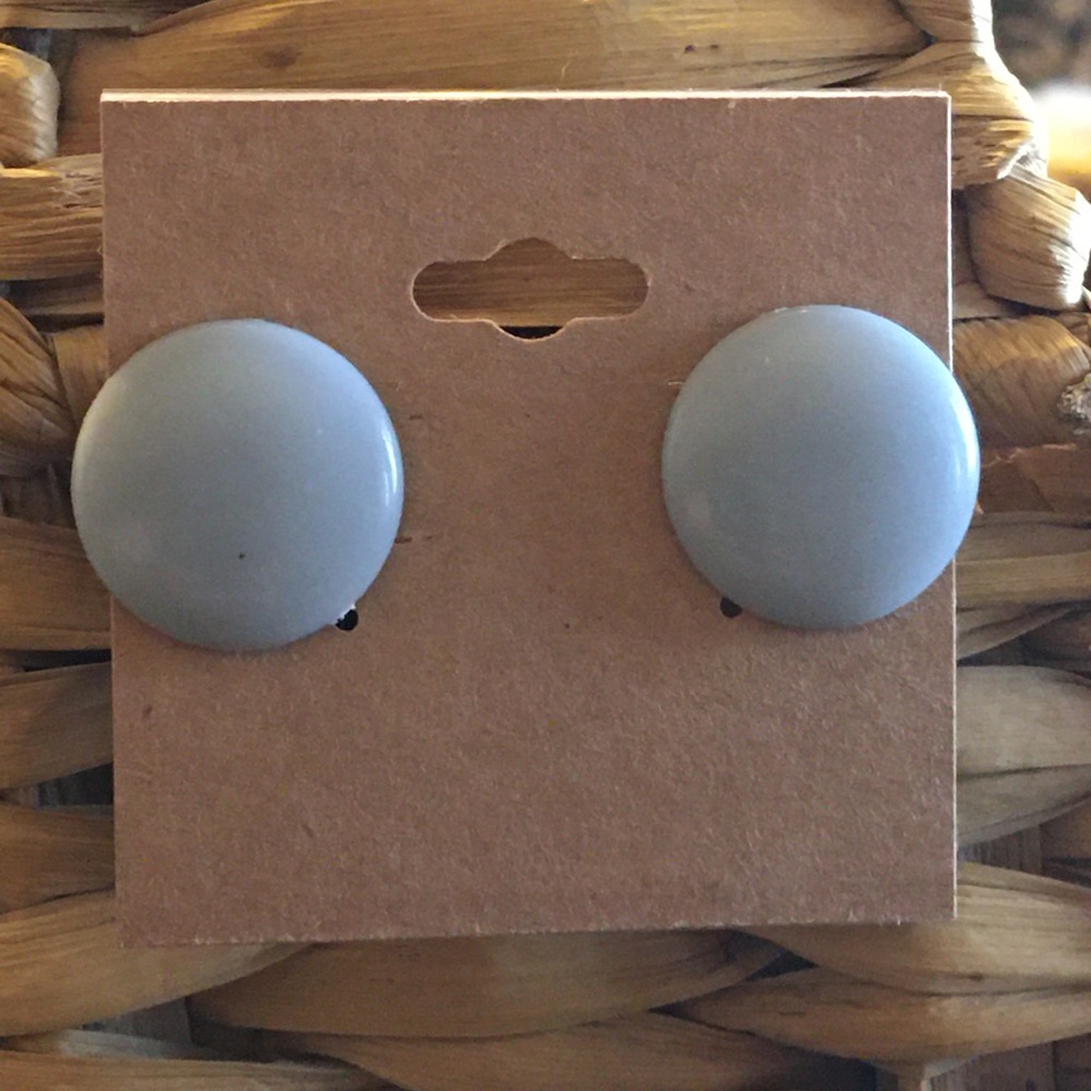 Vintage round gray plastic button pierced earring